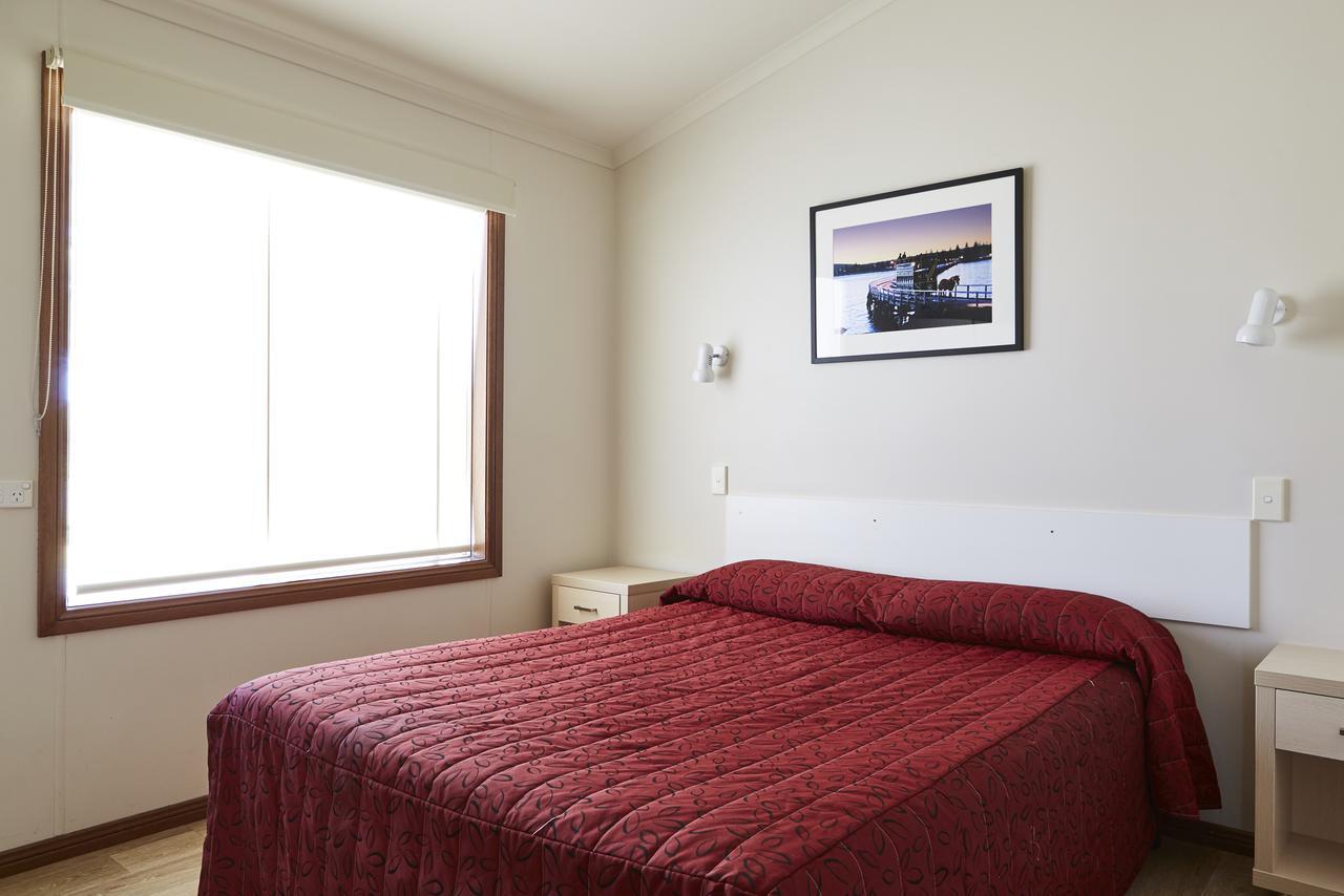 Nrma Victor Harbor Beachfront Holiday Park Exterior photo